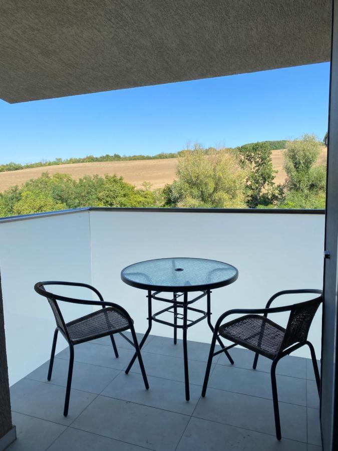 Apartman Flower Podhájska Exteriör bild
